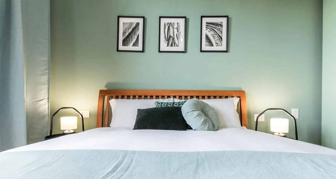 Joivy Superb Apt Close To Fiera Milano And City Life contacts